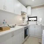 Apartment Retreat - 2br With Terrace & Ac
