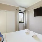 Apartment Retreat - 2br With Terrace & Ac