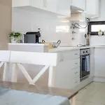 Retreat - 2br With Terrace & Ac *