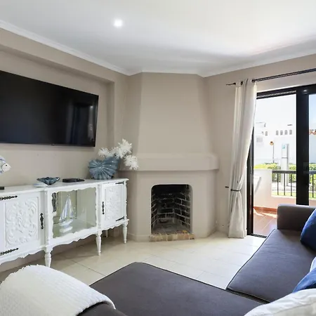 Retreat - 2br With Terrace & Ac Apartamento *